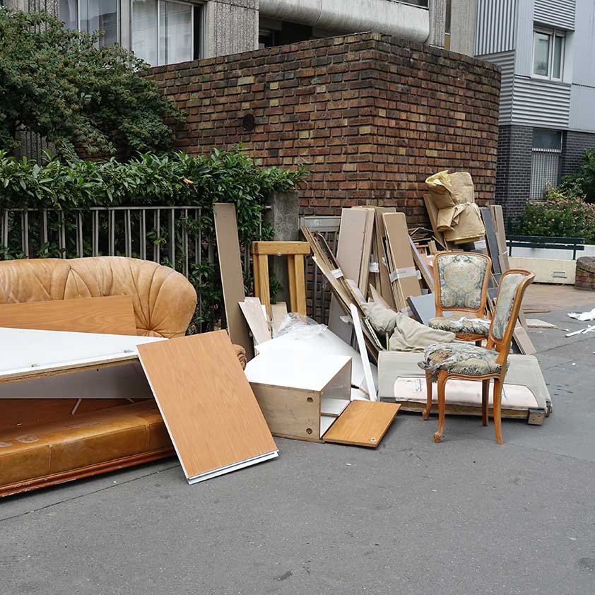 Illegal_dumping_842x842